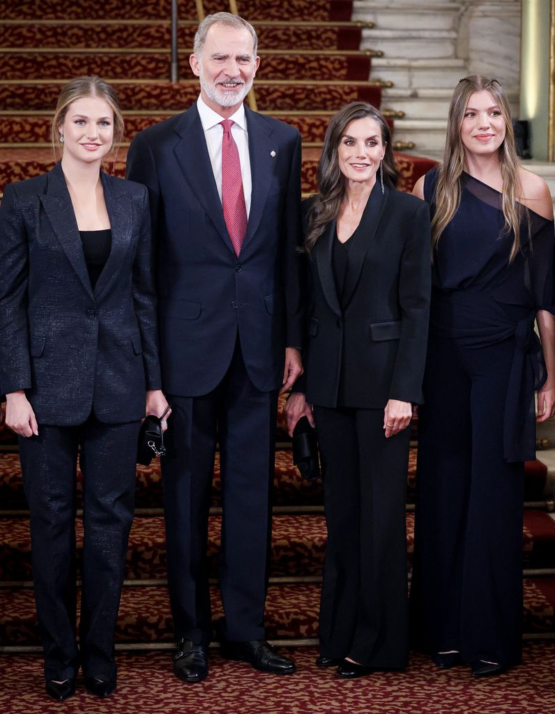 Los reyes Felipe y Letizia con sus hijas, la princesa Leonor y la infanta Sofía, en los Premios Princesa de Girona 2025