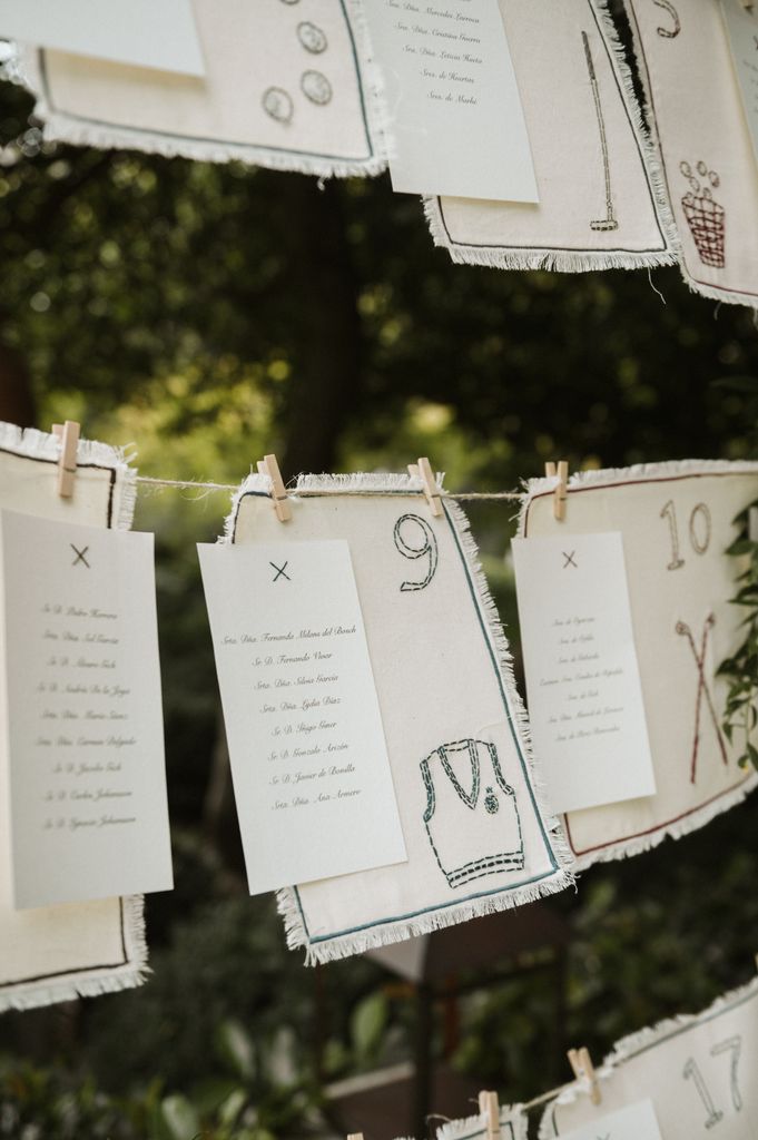 Seating plan de una boda en Madrid inspirado en el golf