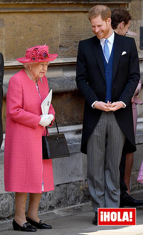Reina Isabel II y príncipe Harry