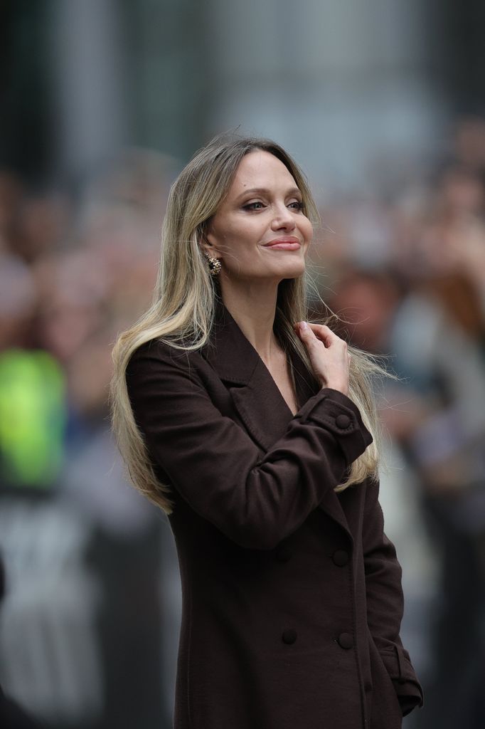 Angelina Jolie, la mamá más orgullosa, habla sobre su hija Zahara en su año final de la universidad