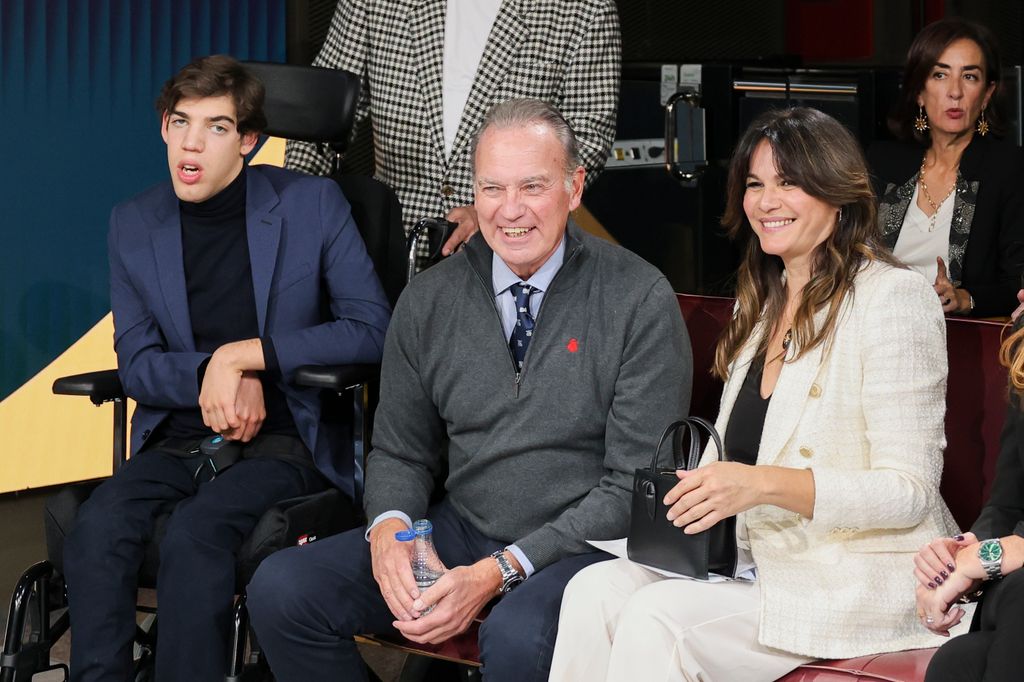 Plano medio de Bertín Osborne y Fabiola Martínez en el evento de la fundación
