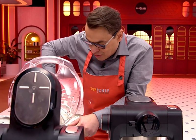Luis Merlo, durante el cocinado del reto final. 