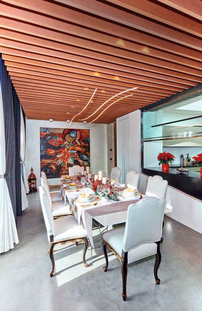 Así es la zona de comedor en el ático de Antonio Banderas en Málaga