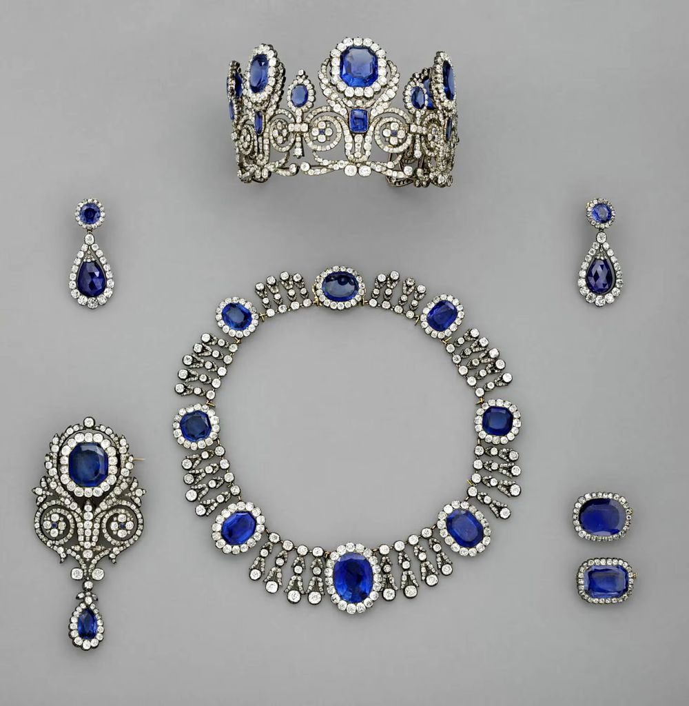Conjunto de la reina María Amelia y de la reina Hortensia