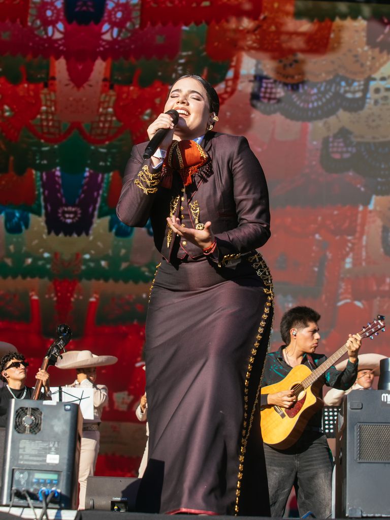 Camila Fernández en el ARRE Fest 2025 en Parque Fundidora en Monterrey.