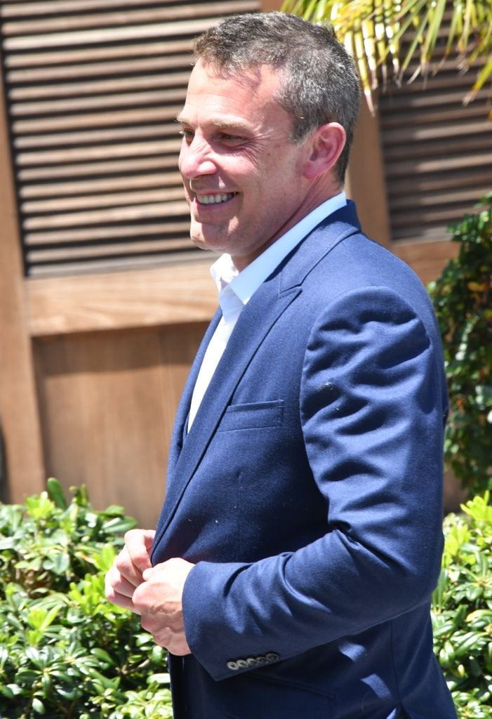 Ben Affleck paseando por Brentwood el 12 de junio de 2024