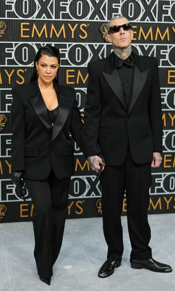 kourtney y travis total look