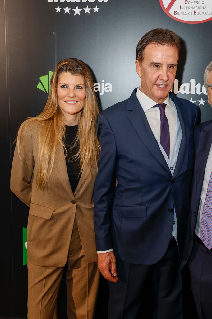 José Ramón de la Morena con su mujer Laura Vázquez en la gala de "La Asociacion de la Prensa Deportiva" en Madrid
