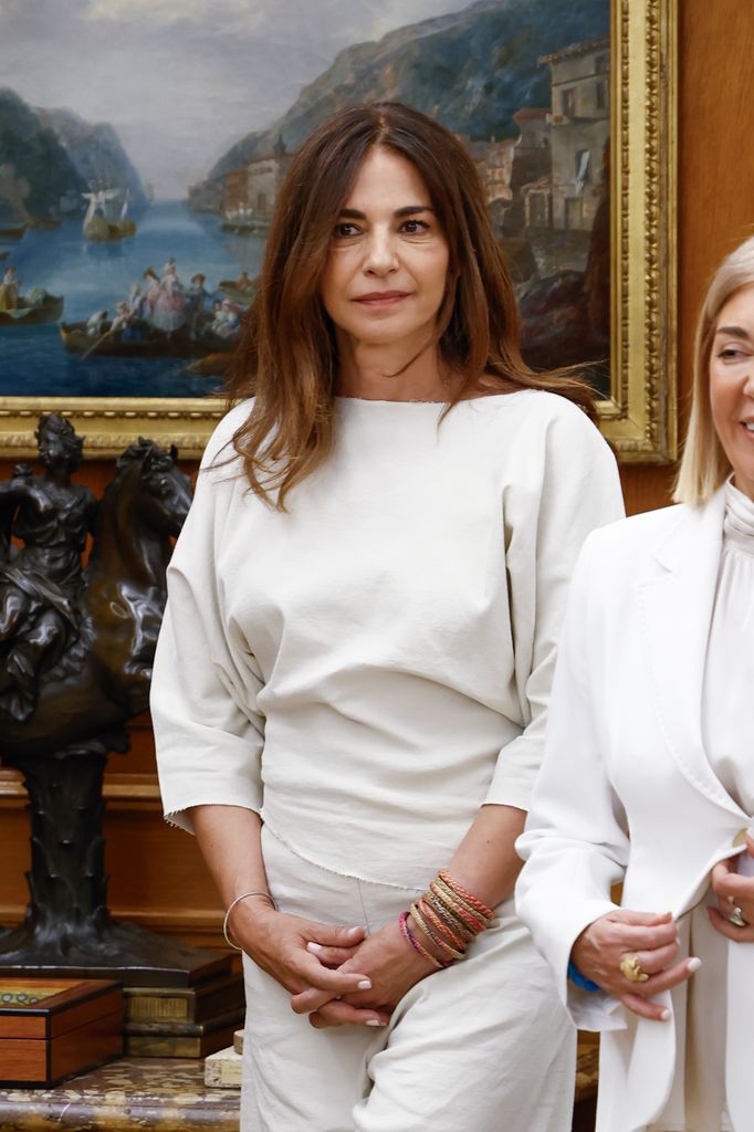 Mariló Montero con look de Cortana en el acto de FEDEPE junto a la reina Letizia.