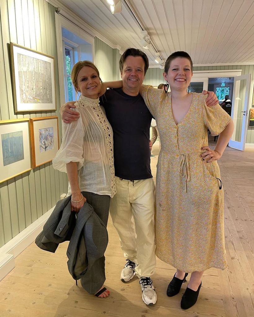 Ari Behn, con su hija mayor, con el pelo corto
