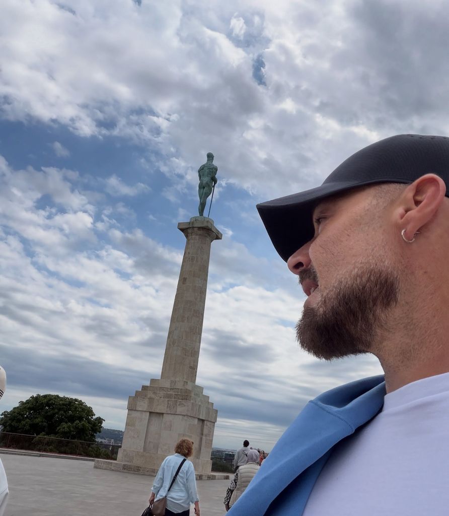 Ricky aprovechó su viaje de trabajo para hacer turismo.