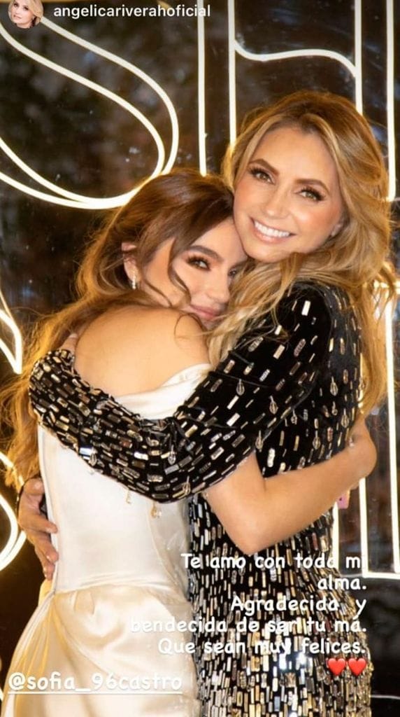 Sofía Castro y Angélica Rivera