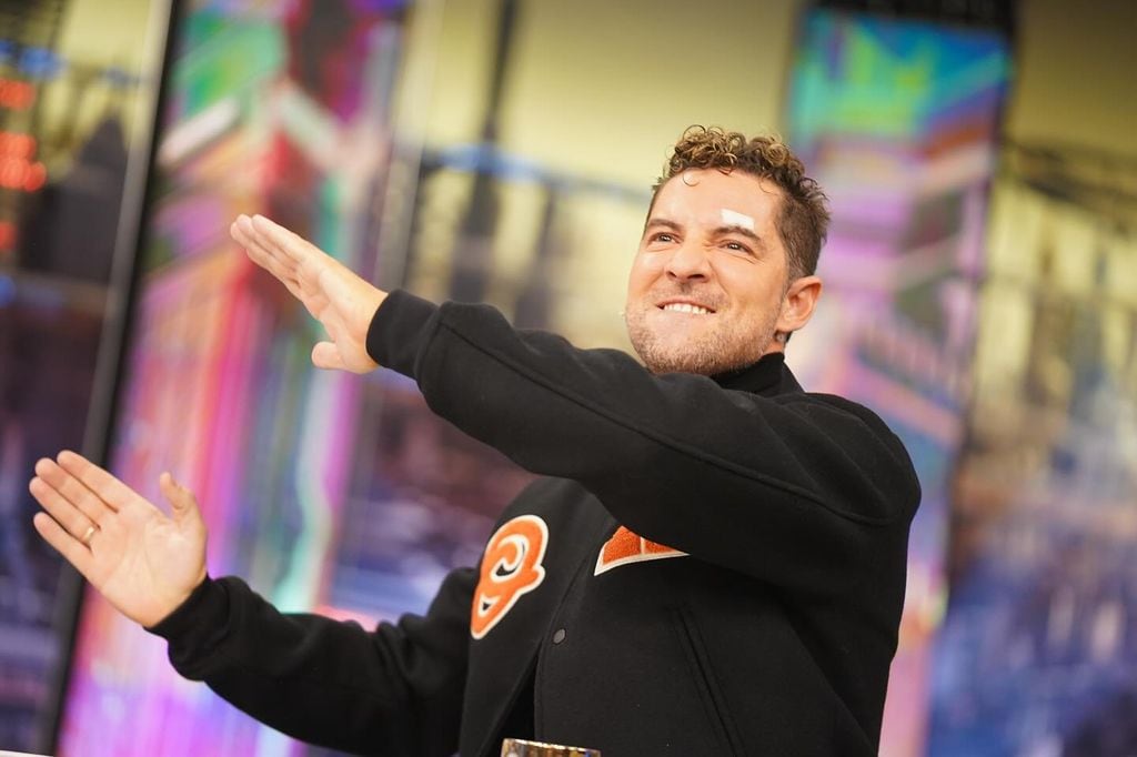 Plano medio de David Bisbal en El Hormiguero