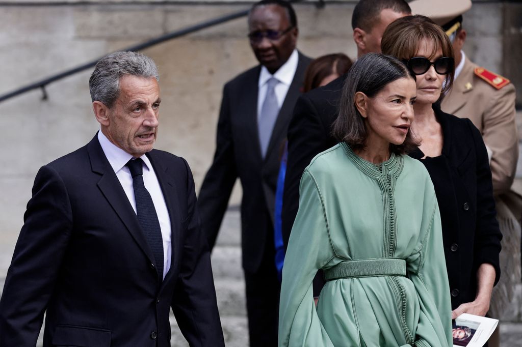 Nicolas Sarkozy, Carla Bruni y la princesa marroquí Lalla Meryem en el funeral de Bernadette Chirac, viuda del difunto presidente francés Jacques Chirac, el pasado 12 de junio en París