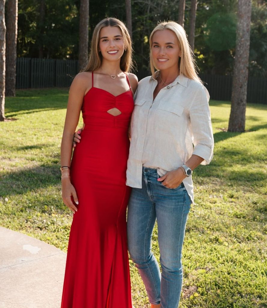 Madre e hija han querido comunicar la feliz noticia