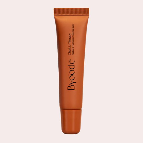Bálsamo labial hidratante con péptidos y color