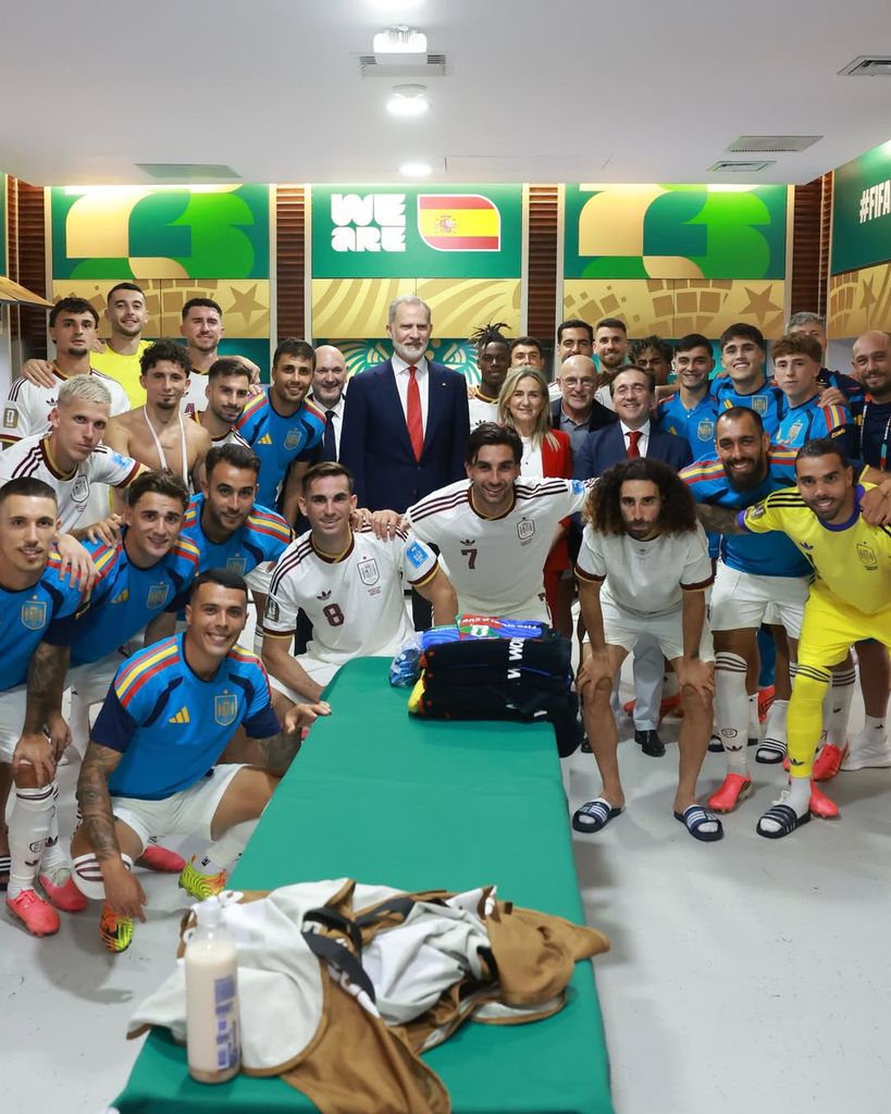 El monarca dio un discurso alentador a nuestros jugadores antes de enfrentarse al equipo dirigido por Marcelo Bielsa