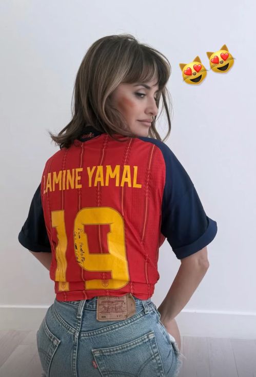 Penélope Cruz, con la camiseta de Lamine Yamal