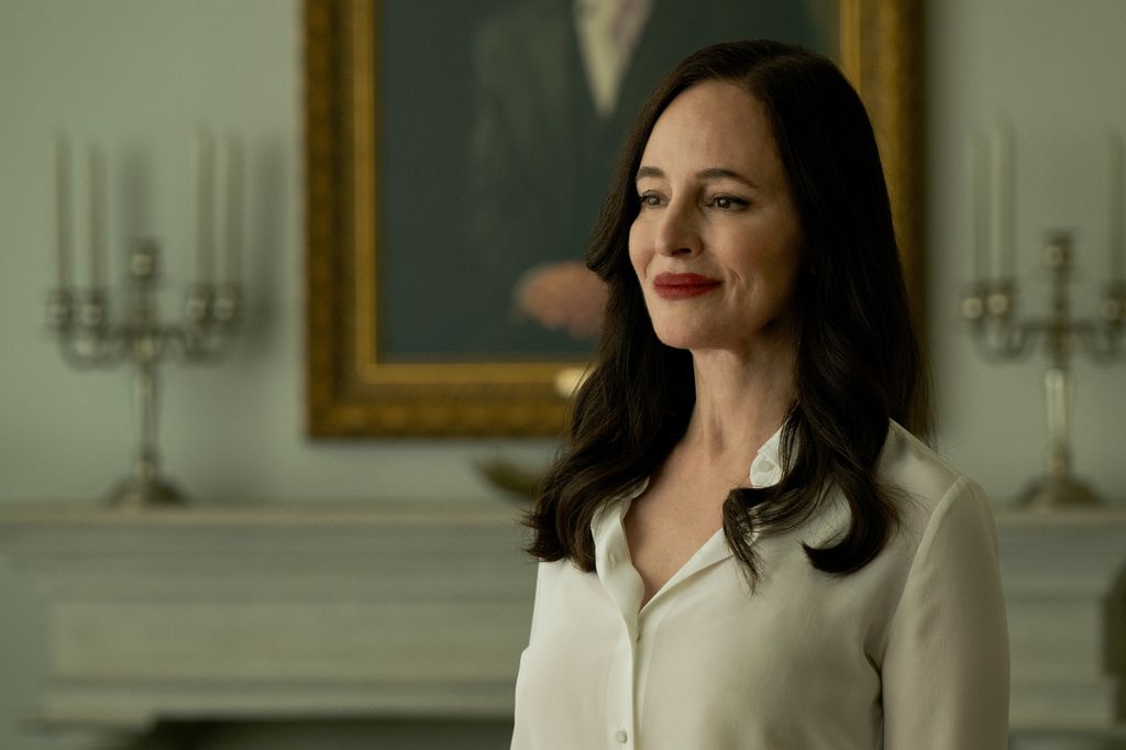 Madeleine Stowe interpreta a Gertrude, una rica heredera que oculta un oscuro secreto
