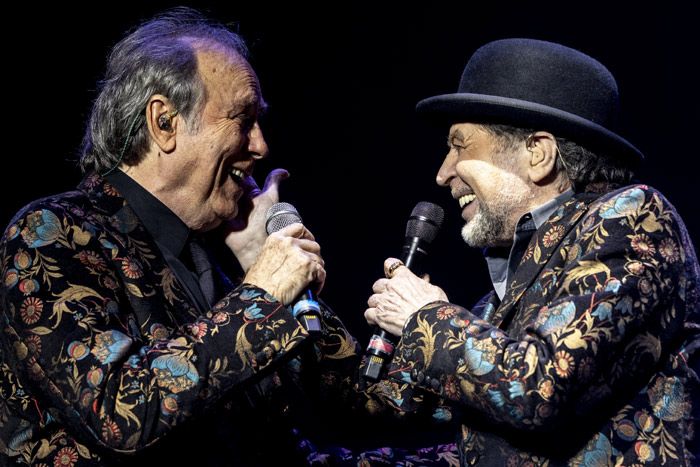 Joaquín Sabina suspende un concierto tras caerse del escenario