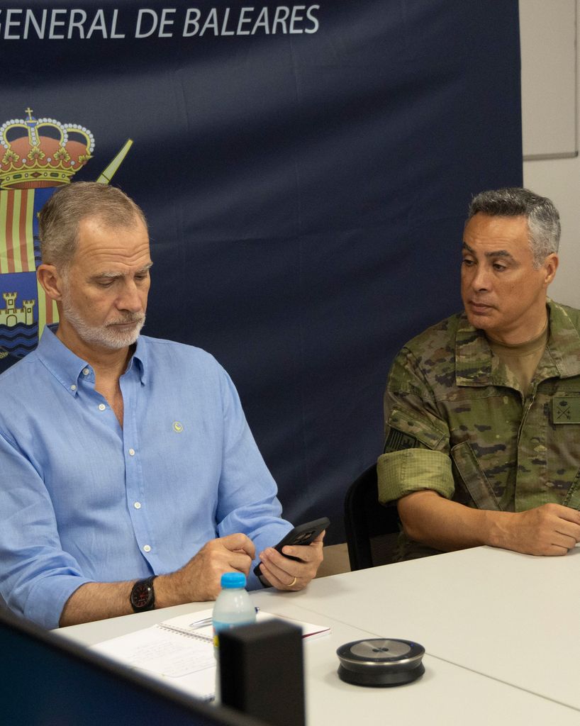 El Rey durante el comité de emergencia