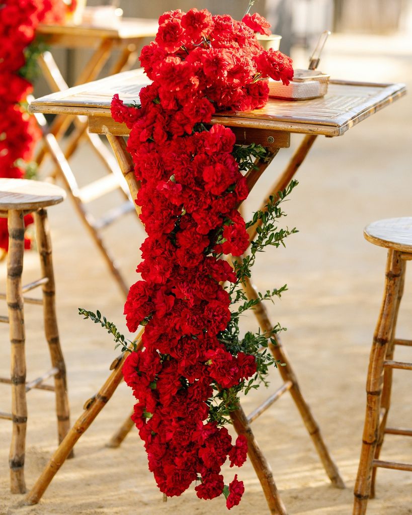 Decoración de bodas con claveles montaje aperitivo