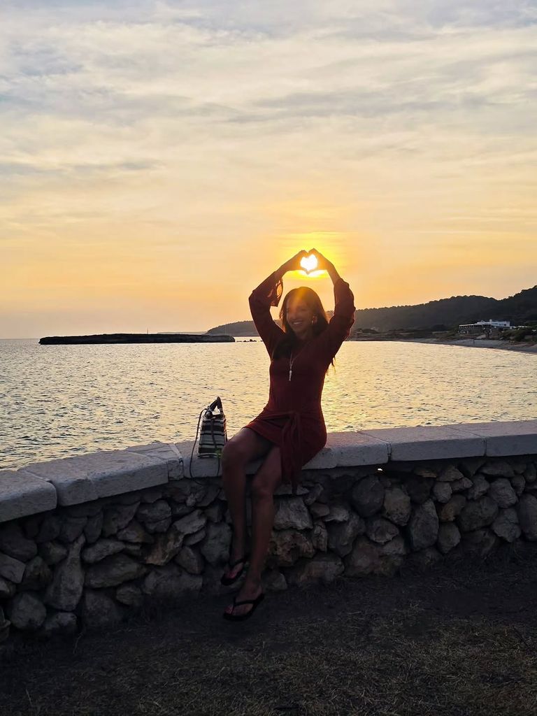 Paula Echevarría, feliz en su escapada a Menorca con su pareja y padre de su segundo hijo