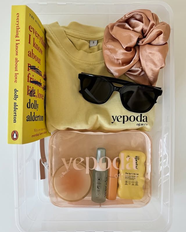Caja transparente con productos de Yepoda