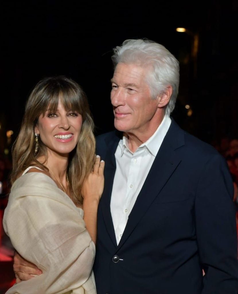 Richard Gere y Alejandra Silva se sinceran con Ana Pastor sobre su nueva vida en España