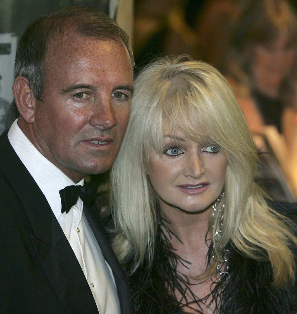 Bonnie Tyler y su pareja durante más de 50 años, Robert Sullivan, en una gala benéfica celebrada en Alemania en el año 2005