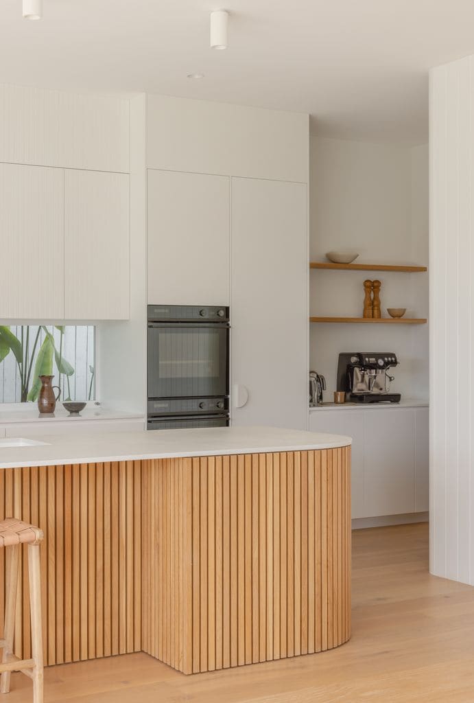 Cocina en línea con desayunador 