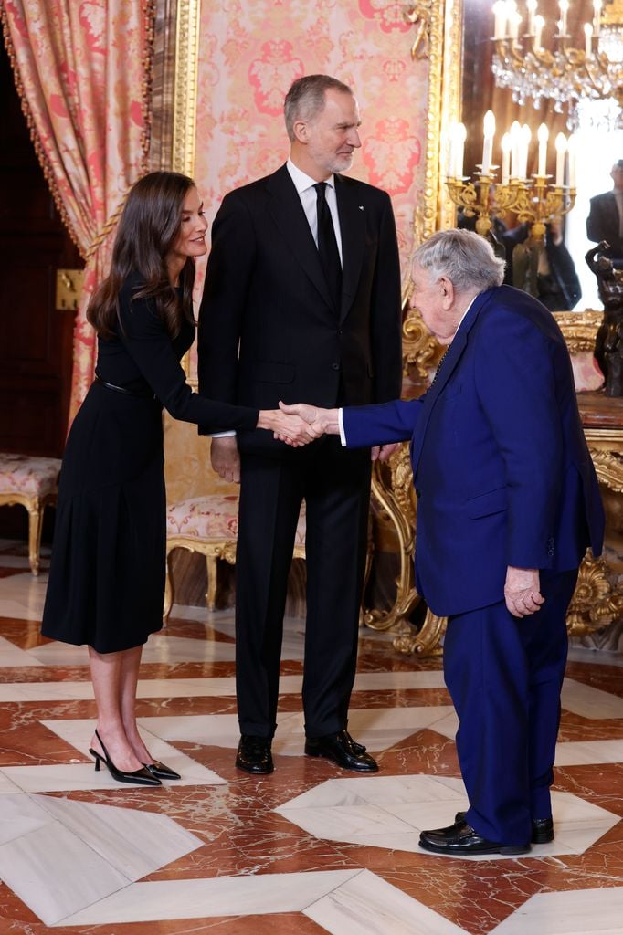 LOS REYES FELIPE Y LETIZIA PRESIDEN EL ALMUERZO OFRECIDO A UNA REPRESENTACIÃN DEL MUNDO DE LAS LETRAS, CON OCASIÃN DE LA ENTREGA DEL PREMIO DE LITERATURA EN LENGUA CASTELLANA ''MIGUEL DE CERVANTES'' 2024 con Luis María Ansón 