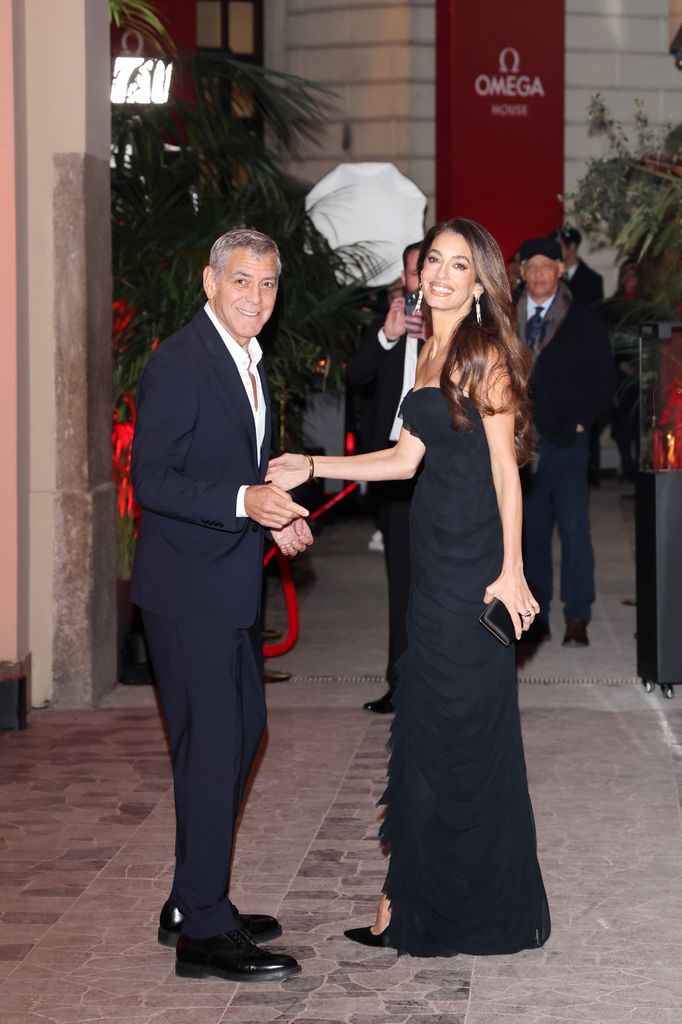 George Clooney y Amal Clooney en la fiesta de Omega House durante los Juegos Olímpicos de Invierno Milano Cortina 2026.