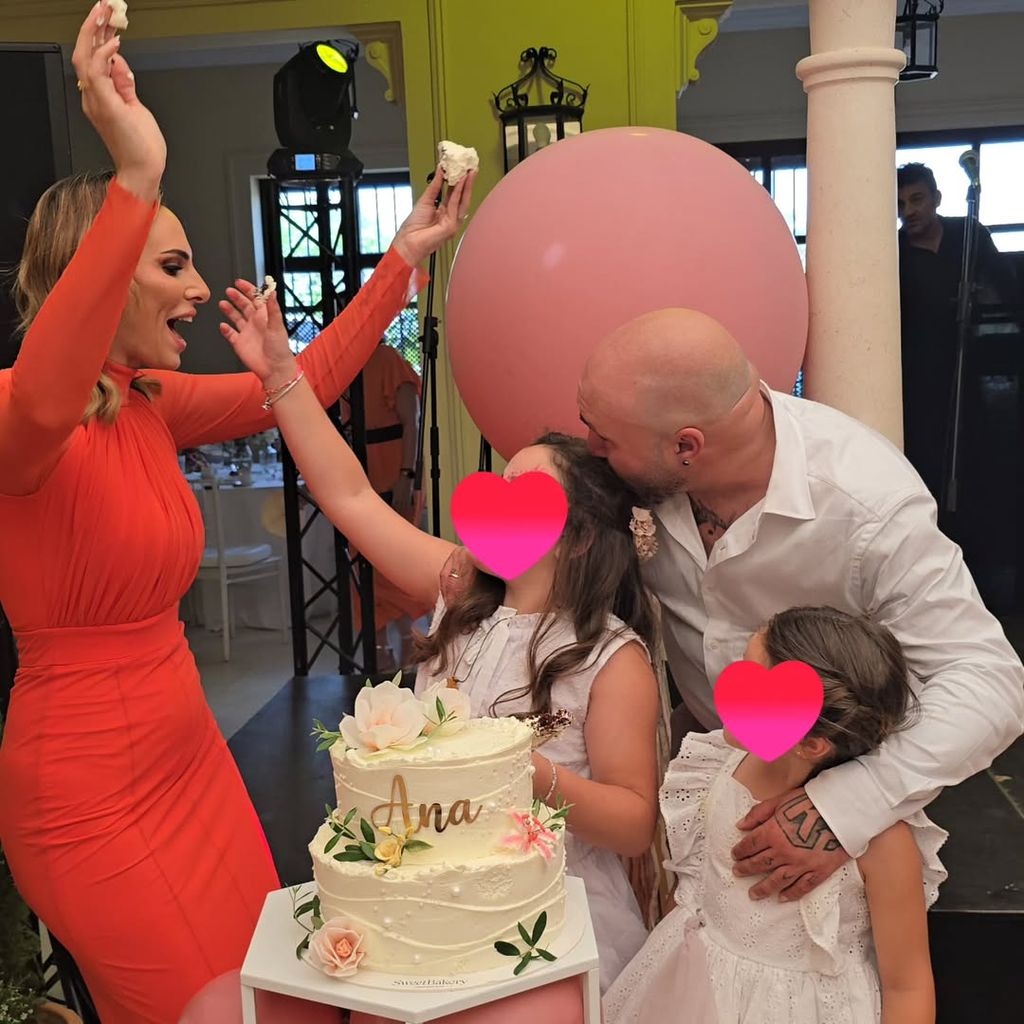Kiko Rivera e Irene Rosales celebran el cumpleaños de Ana con tarta y globos