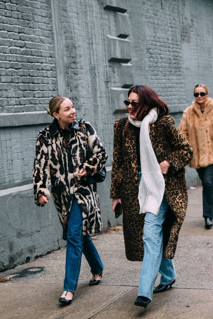 Trucos para llevar un abrigo de pelo y cuidarlo para que te dure años