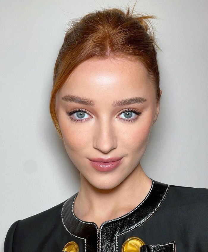 phoebe-dynevor