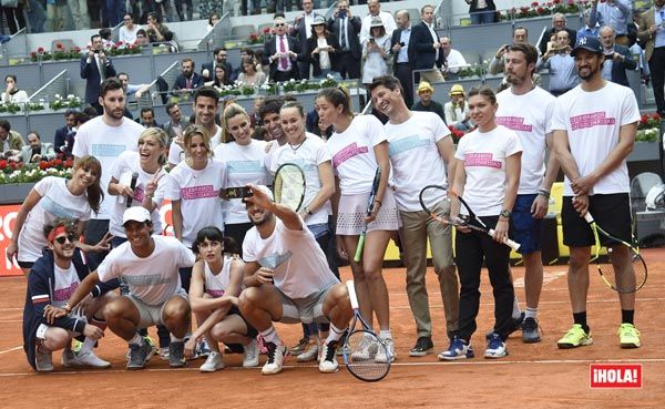 Los tenistas Feliciano López y Garbiñe Muguruza fueron los capitanes de dos equipos con muchos rostros conocidos
