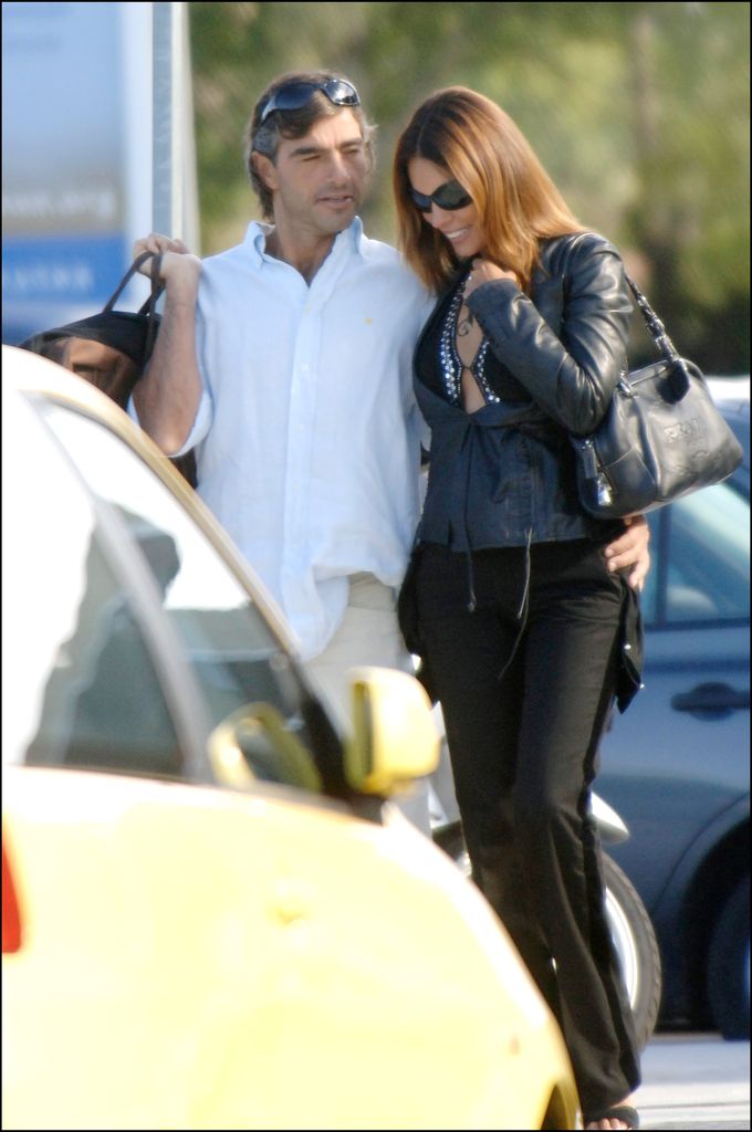 La presentadora y modelo, con Josu Fernández en 2006 por las calles de San Sebastián