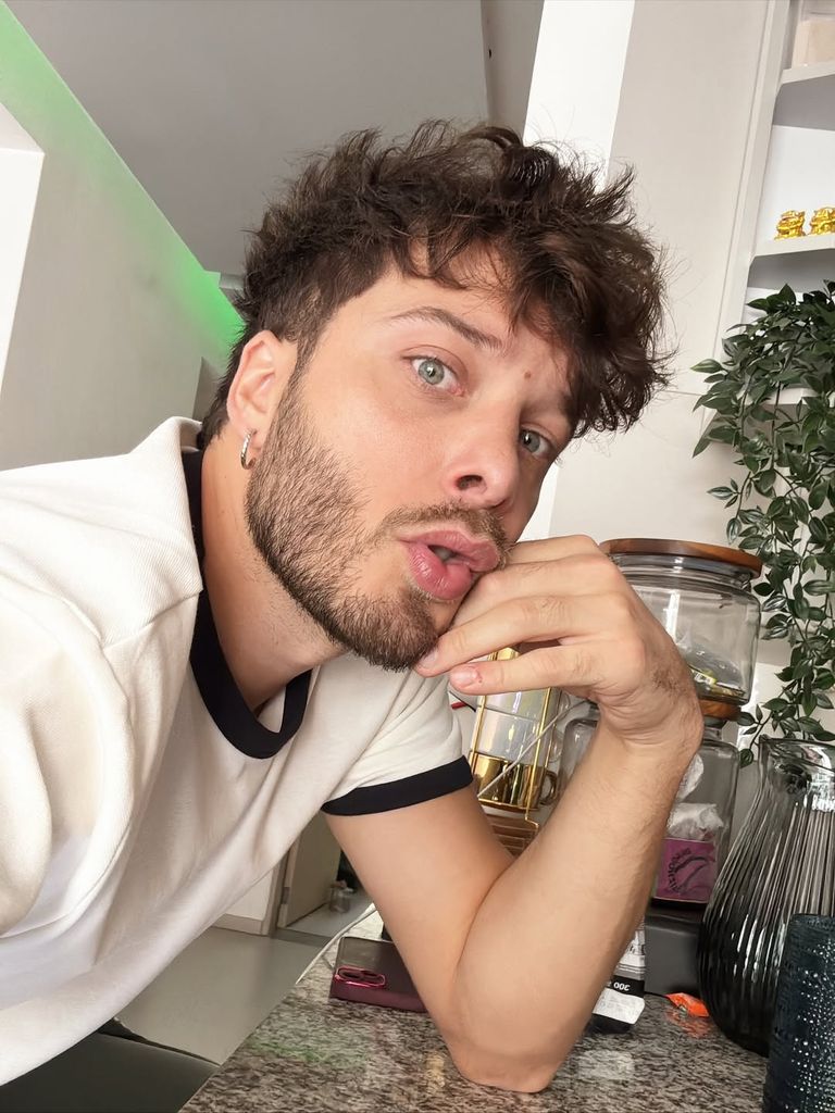 Foto cómica del cantante en redes