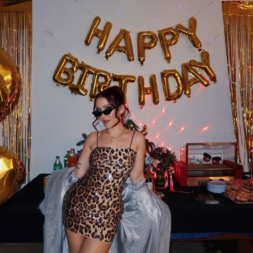 Tampoco podían faltar los globos y la decoración