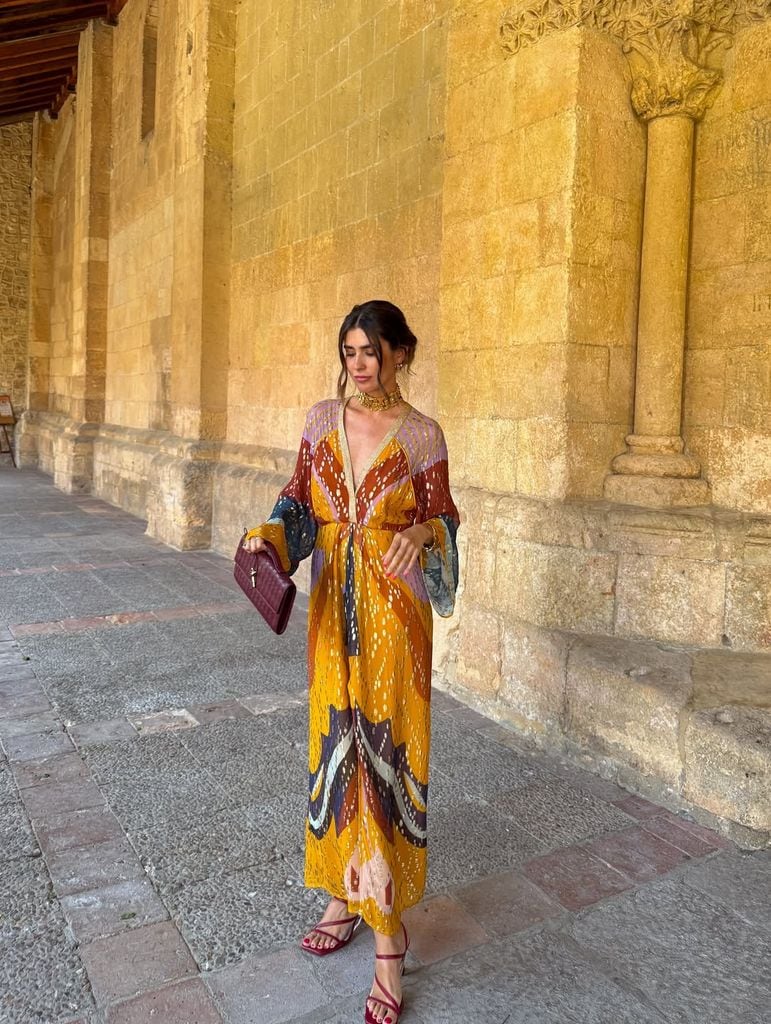 Influencer mery turiel con kaftan