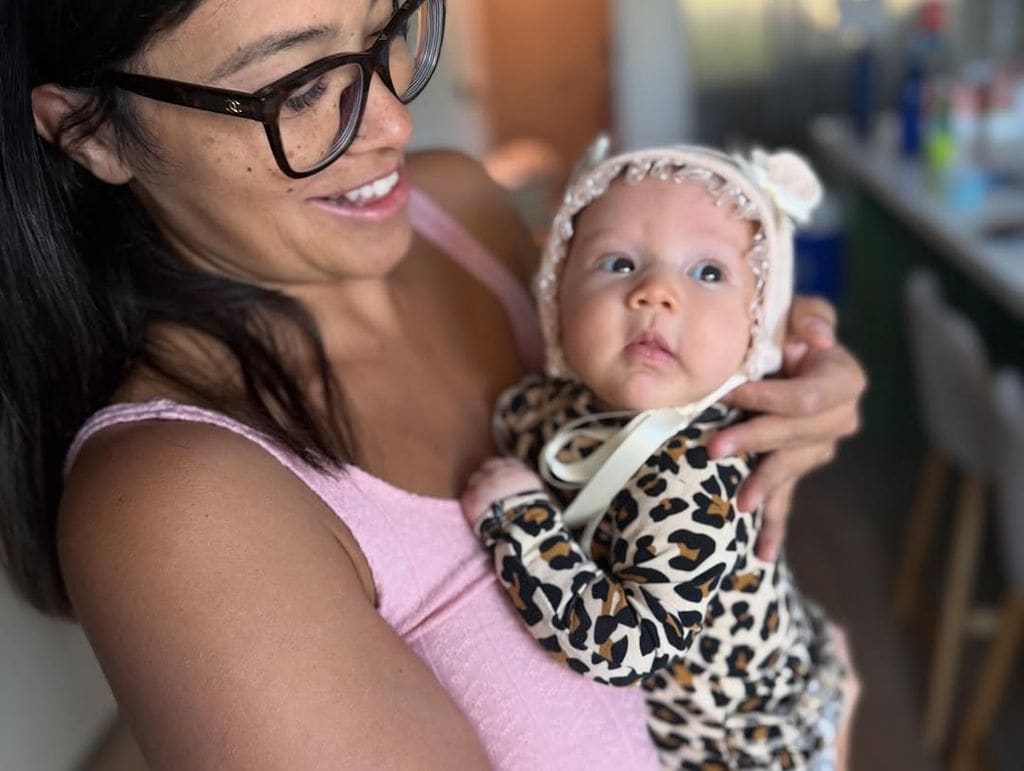 La actriz presumió las fotos más adorables de su bebé.