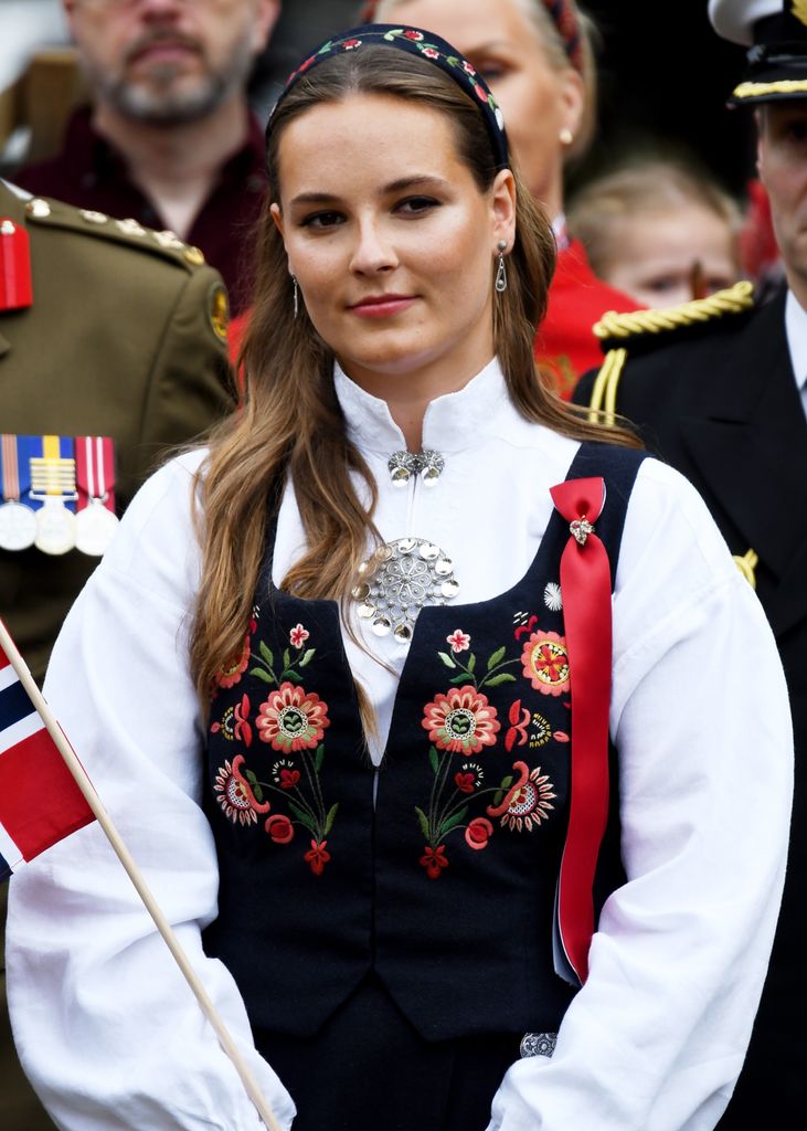 La princesa Ingrid Alexandra de Noruega con el traje regional en la celebración del Día de la Constitución en Sídney. 