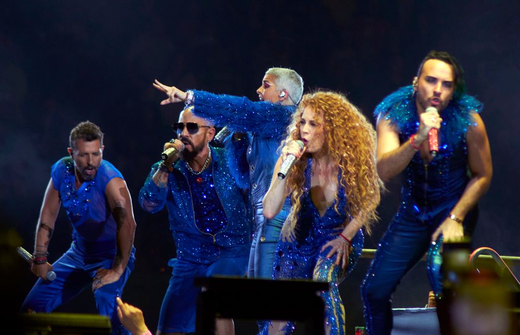 Por fortuna, la cirugía de la cantante no es de urgencia; sin embargo lamentó que no se le haya dado la atención adecuada
