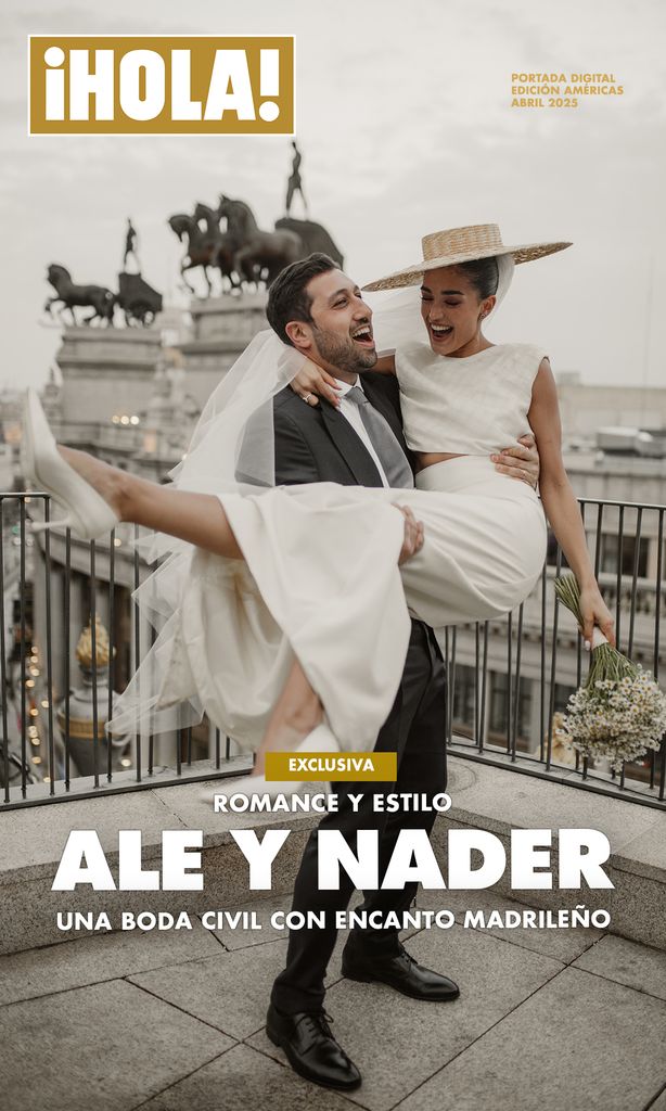 Ale Capetillo reescribe las reglas del bridal style: minimalismo y actitud en su boda civil en Madrid. Foto: Virginia Hernandez/Click10 | Vestido: Lorena Formoso | Make Up: Sisley | Joyas: Rabat | Zapatos: Jimmy Choo | Locación: Four Seasons Hotel Madrid