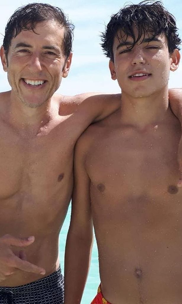 Manel Fuentes y su hijo