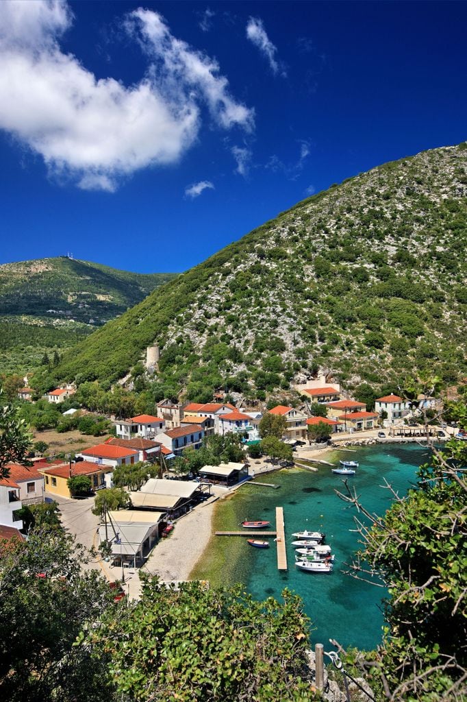 Pequeño pueblo de Frikes en Ítaca, Grecia