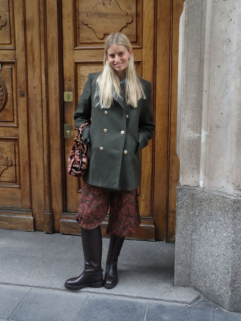 Solo necesitas unas botas altas para crear tu pantalón bombacho, palabra de María Garrido