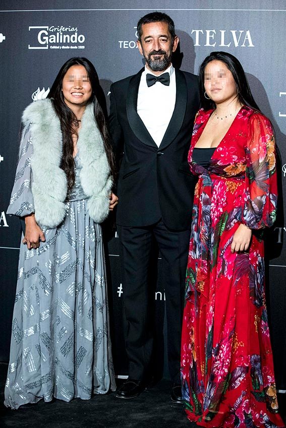 Pedro Cavadas con sus hijas