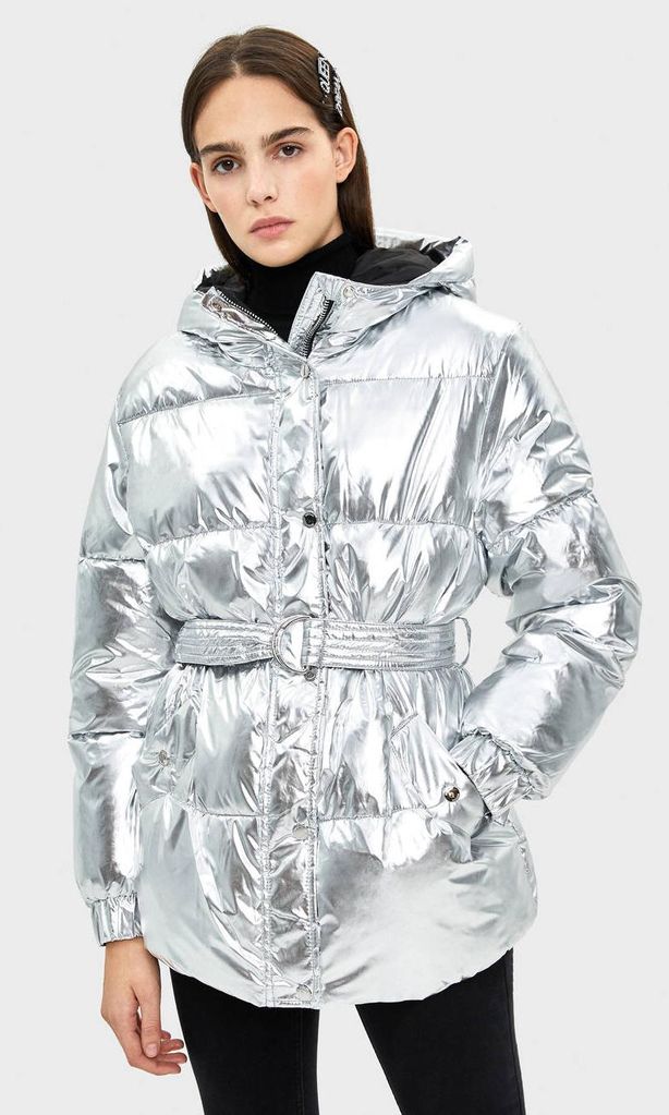 jacket metalizada en plateado de bershka